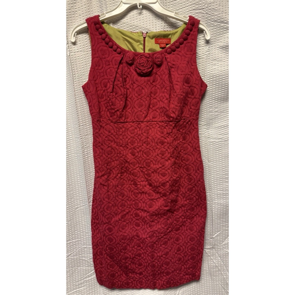 Signature by Sangria Fuchia Floral Textured Sheath Dress Mod Retro 3D Roses SZ 6